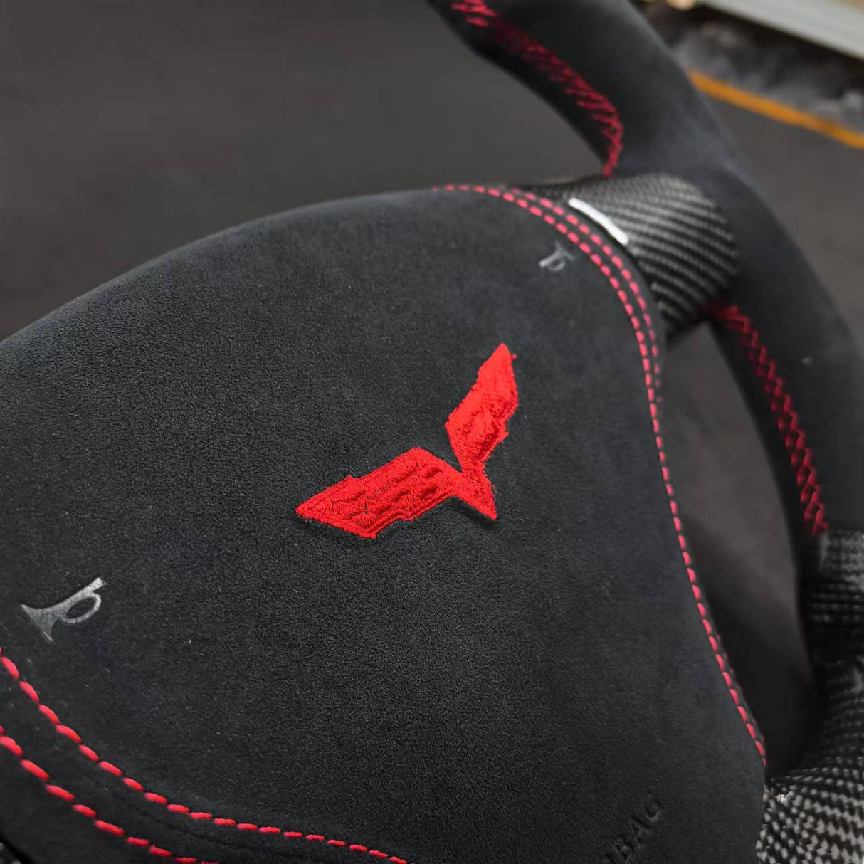 2006-2013 C6 Corvette Custom Carbon Fiber Steering Wheel - AutoLEDTech.com