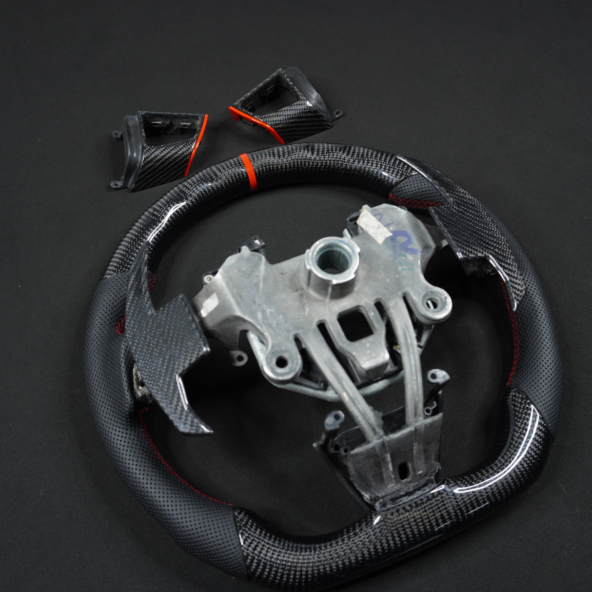 2008-2015 Cadillac V2 CTS-V CTS Carbon Fiber Steering Wheel - AutoLEDTech.com