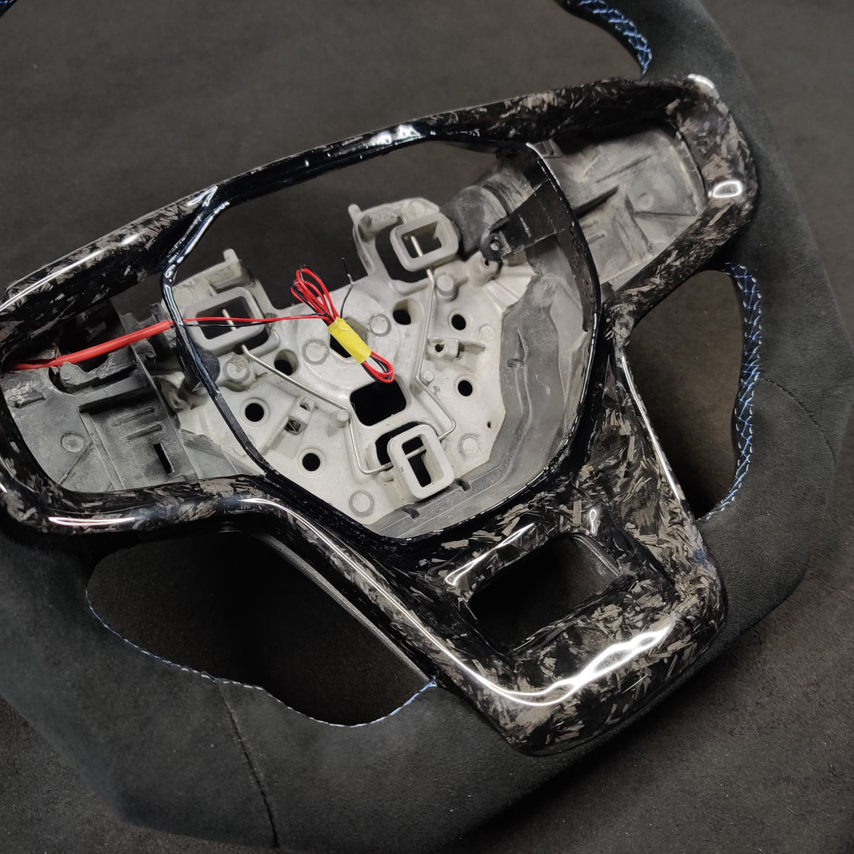 2021-2026+ Ford Bronco Custom Carbon Fiber Steering Wheel - AutoLEDTech.com
