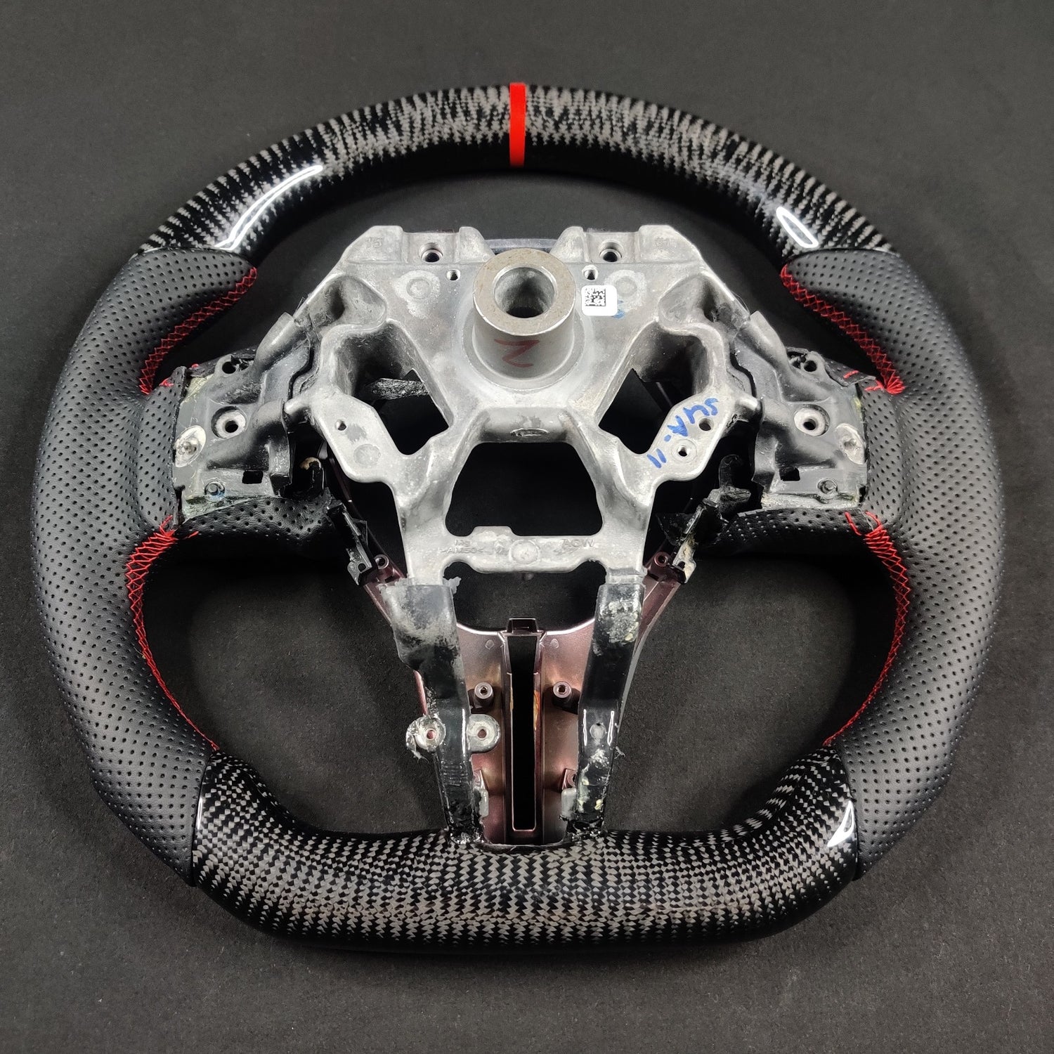 2021-2025 Kia K5 Optima Custom Carbon Fiber LED Steering Wheel