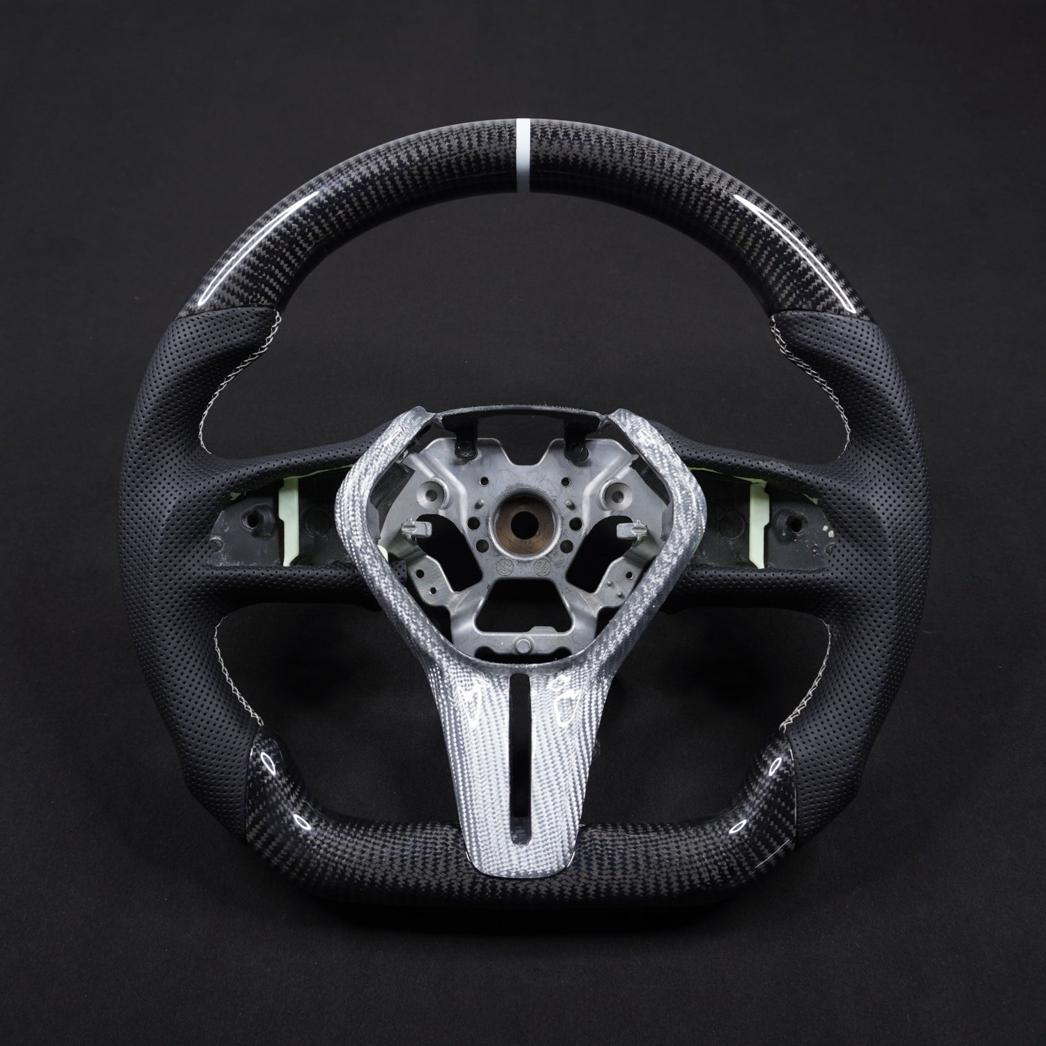 2021-2025 Kia K5 Optima Custom Carbon Fiber LED Steering Wheel