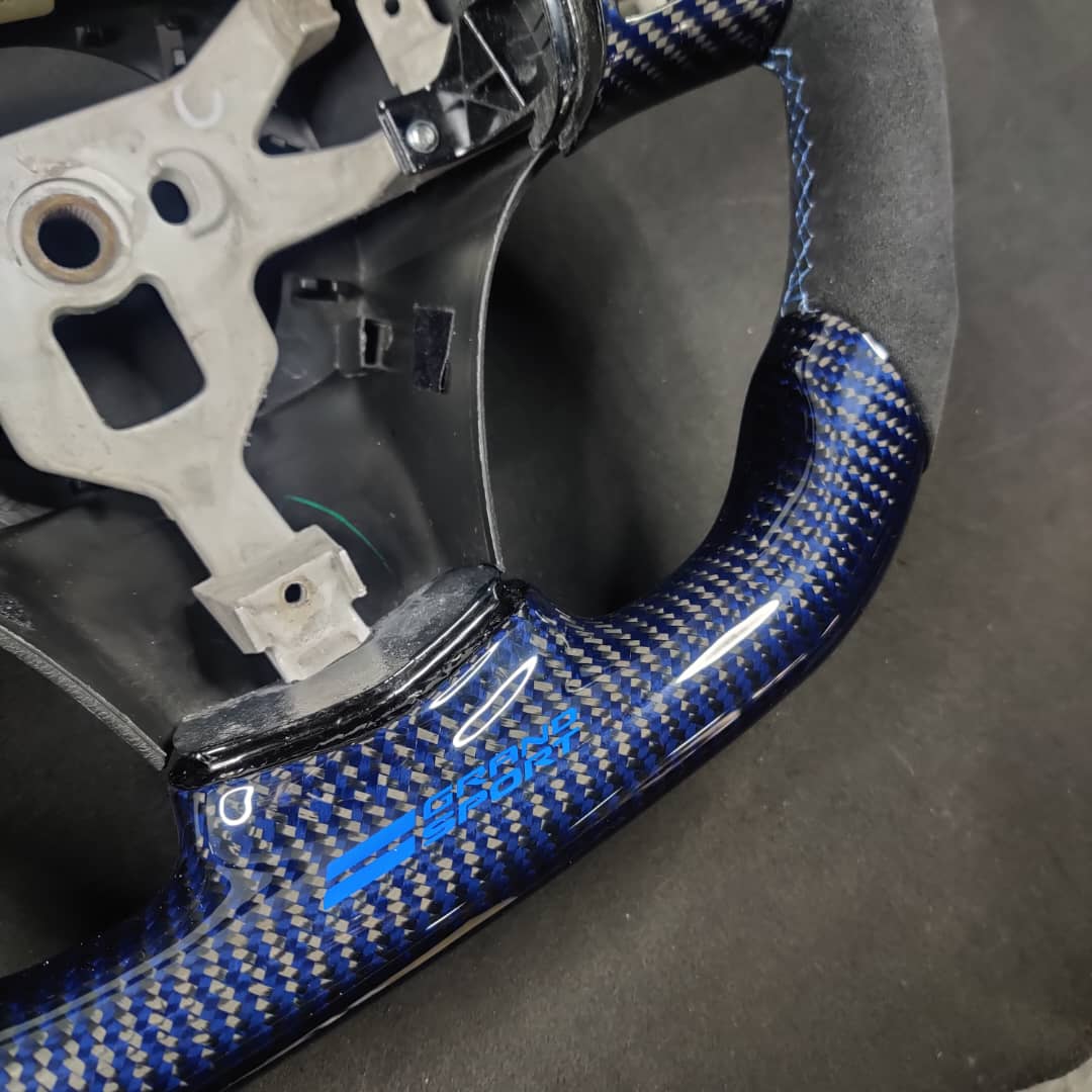 2006-2013 C6 Corvette Custom Carbon Fiber Steering Wheel - AutoLEDTech.com