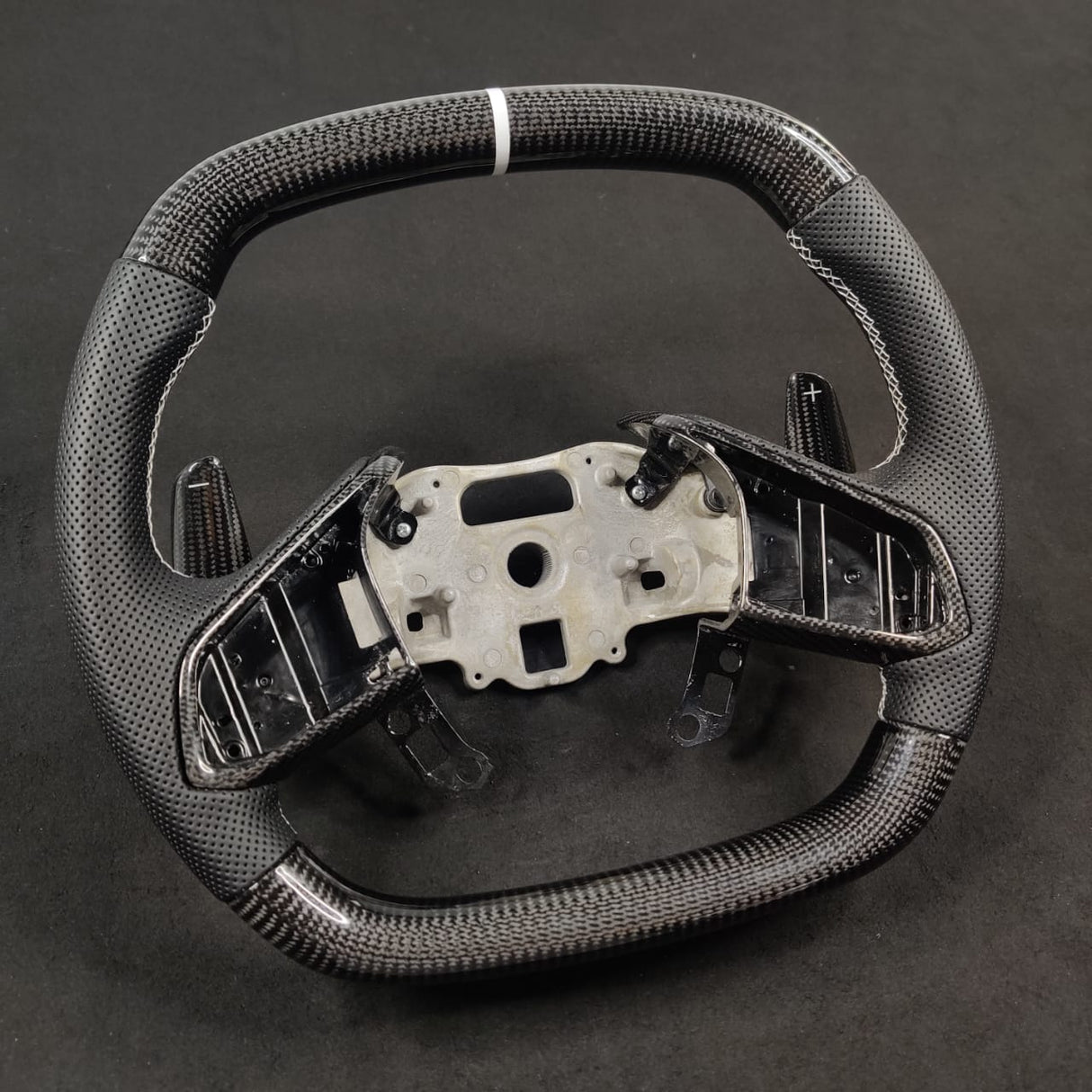 2020-2026+ Chevrolet C8 Corvette Custom Carbon Fiber Steering Wheel - AutoLEDTech.com
