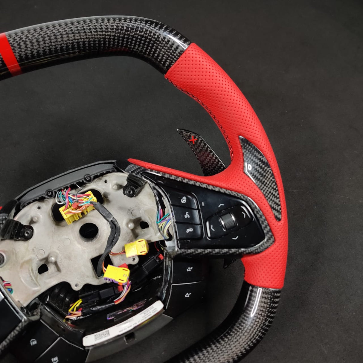 2020-2026+ Chevrolet C8 Corvette Custom Carbon Fiber Steering Wheel - AutoLEDTech.com