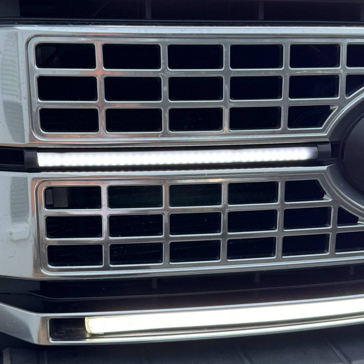 2017-2019 Ford Super Duty F250 F350 LED Grill Accent Light Bars Kit