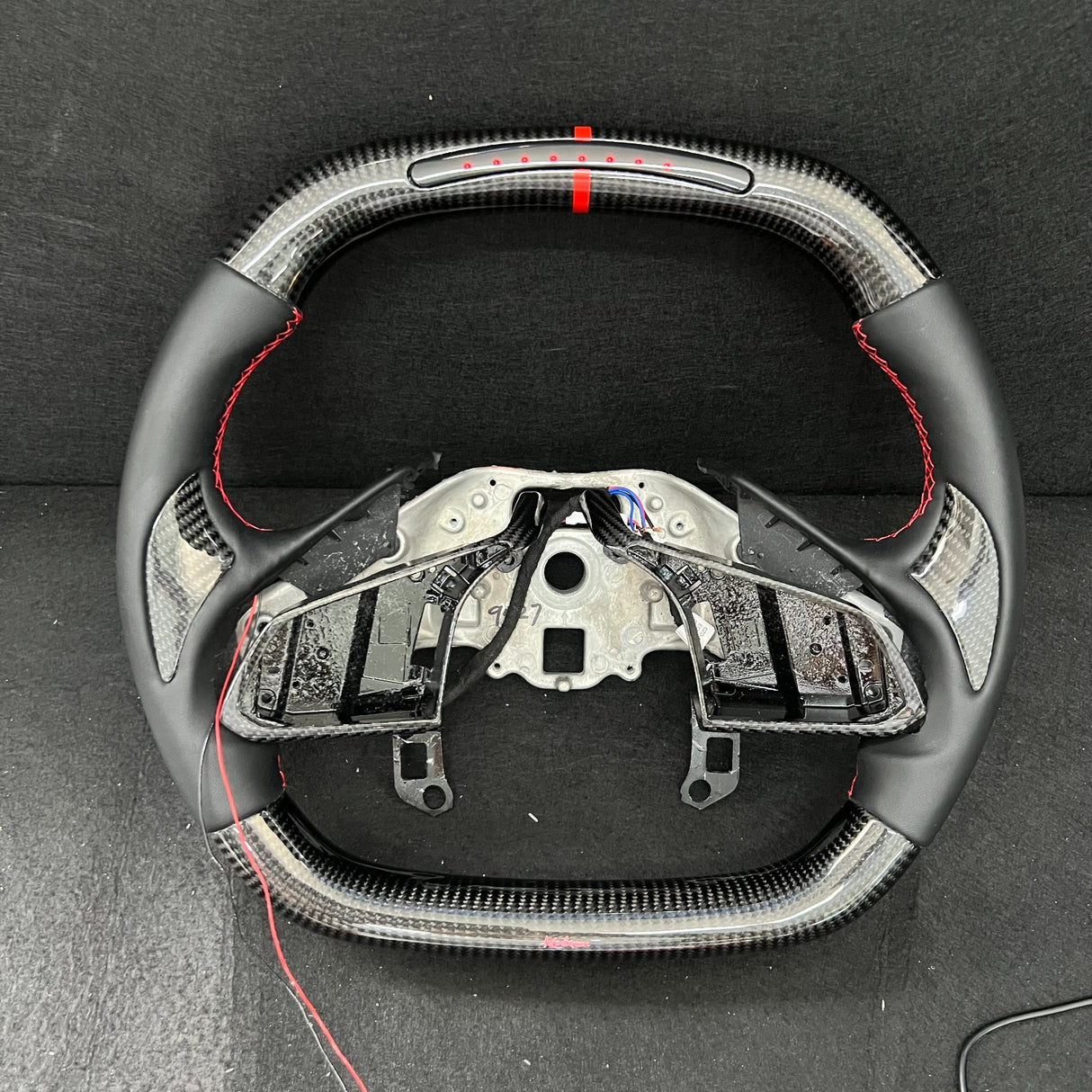 2020-2026+ Chevrolet C8 Corvette Custom Carbon Fiber Steering Wheel - AutoLEDTech.com