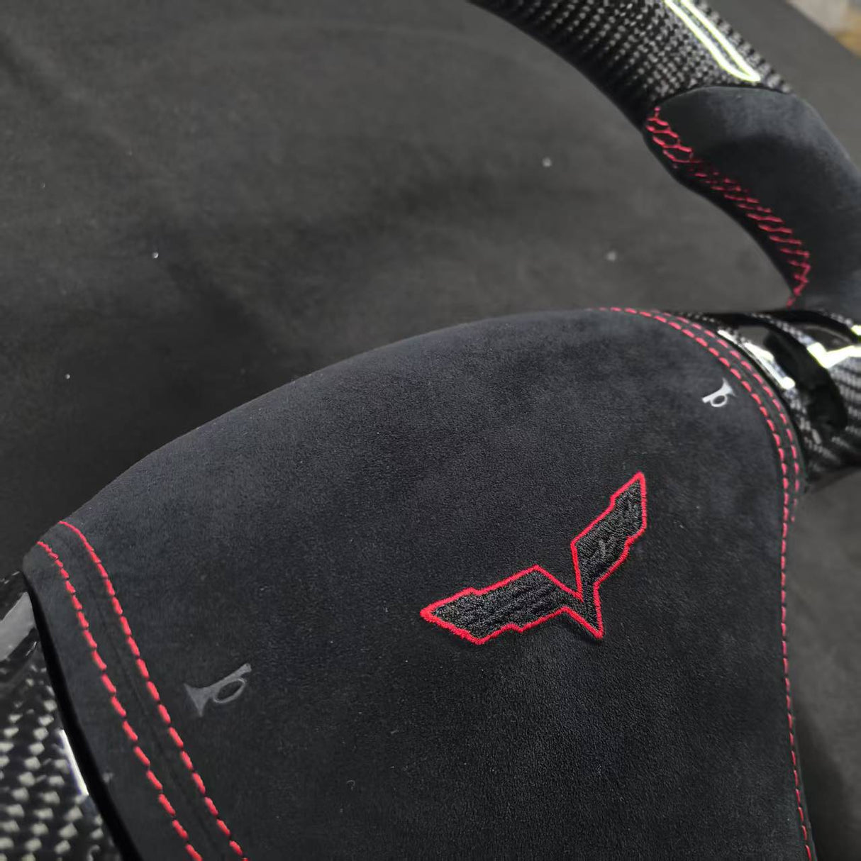 2006-2013 C6 Corvette Custom Carbon Fiber Steering Wheel - AutoLEDTech.com