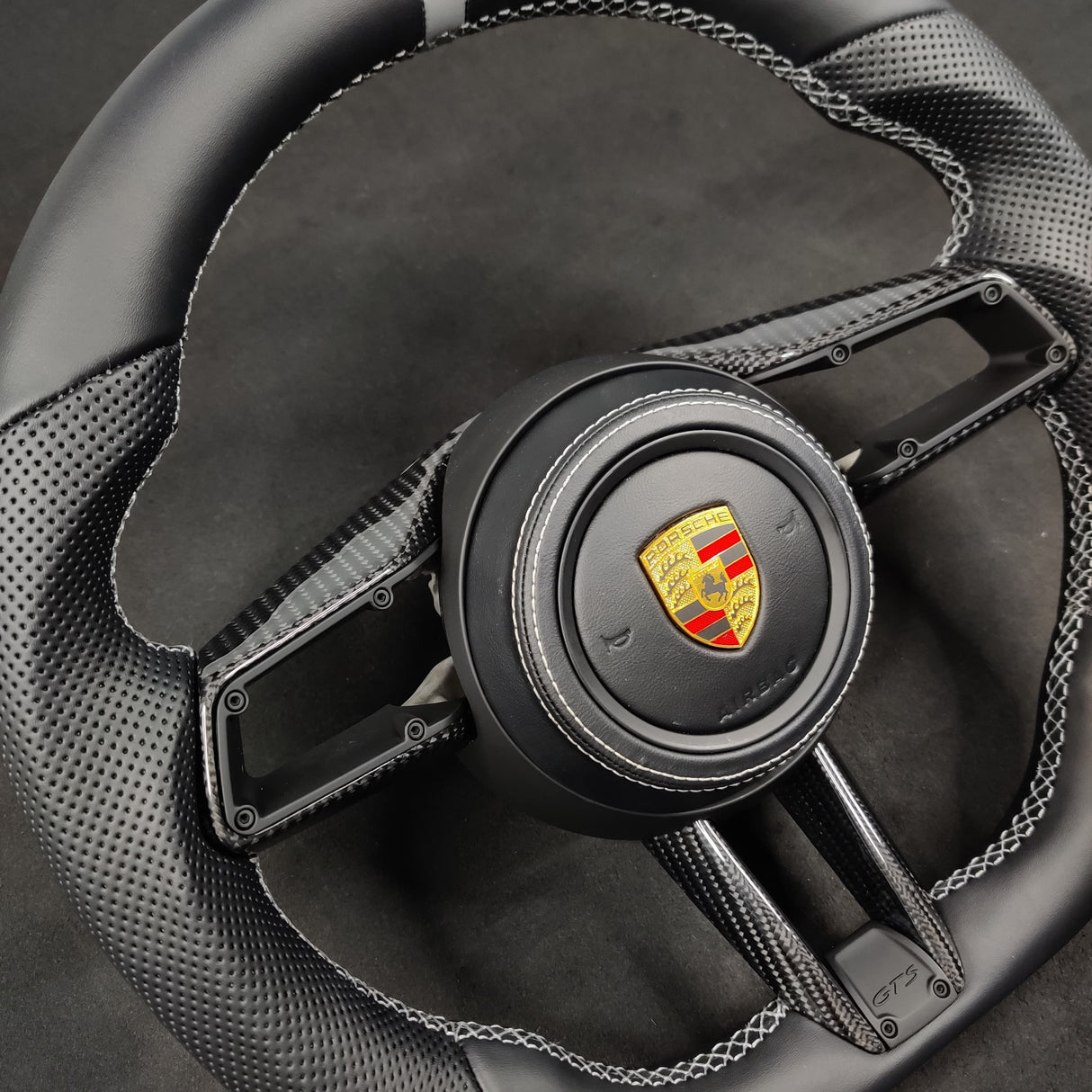 Mclaren 720S 765LT Custom Carbon Fiber Steering Wheel - AutoLEDTech.com