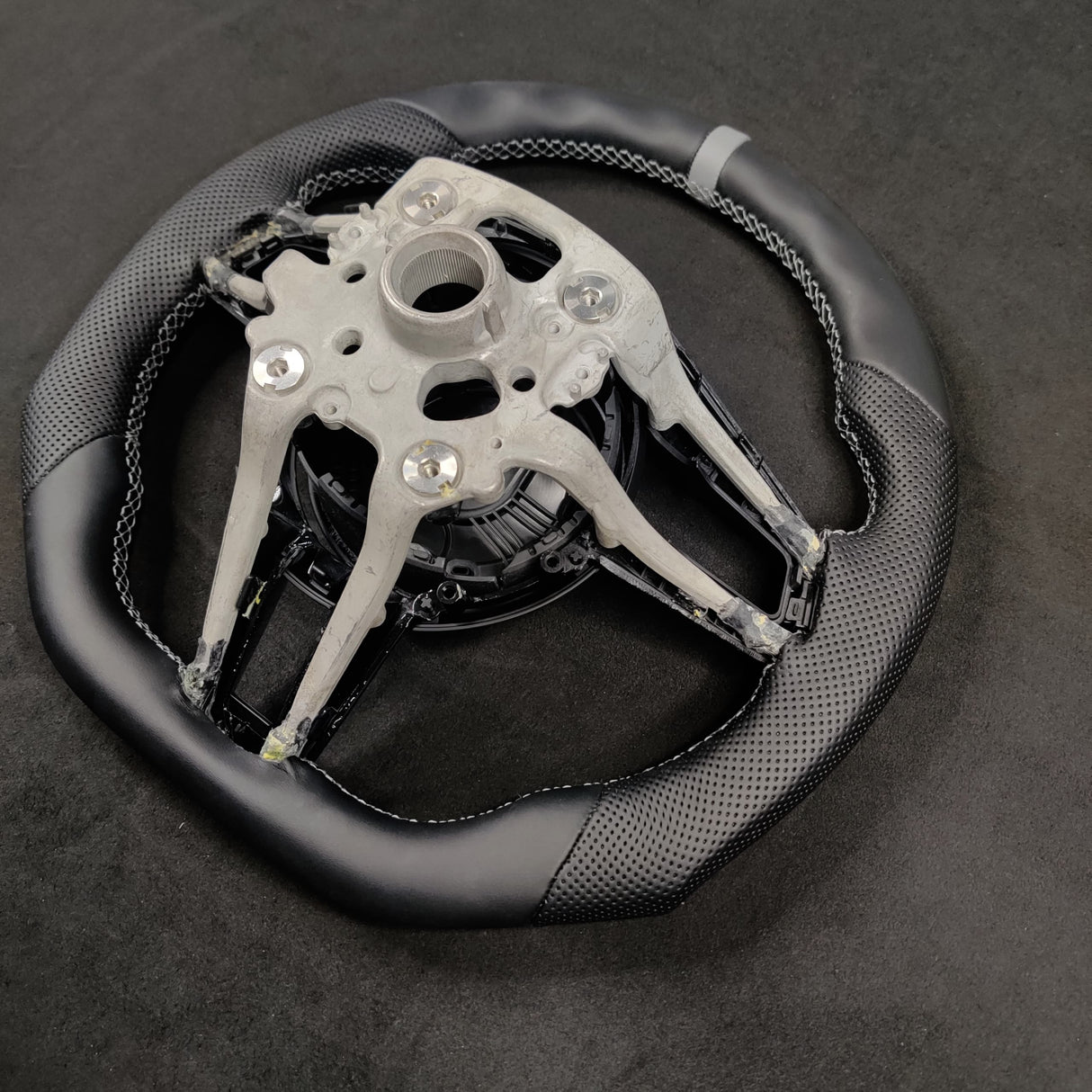 Mclaren 720S 765LT Custom Carbon Fiber Steering Wheel - AutoLEDTech.com