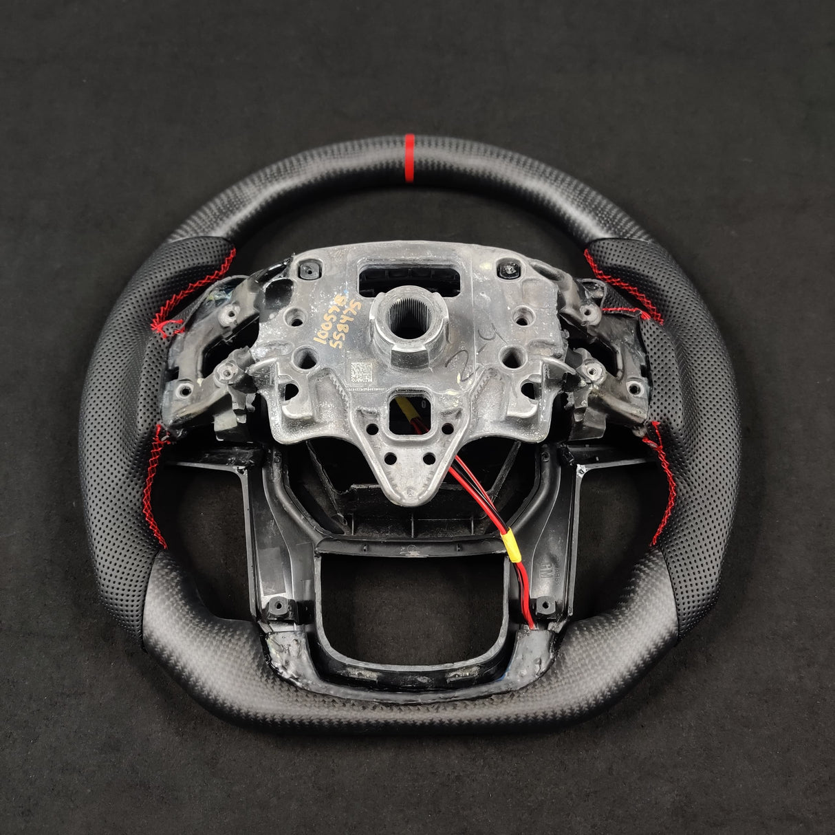 2023-2025+ Chevy Colorado Custom Carbon Fiber Steering Wheel - AutoLEDTech.com