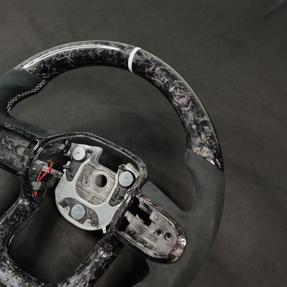2021-2026+ Ford F150 & Raptor Custom Carbon Fiber LED Steering Wheel - AutoLEDTech.com