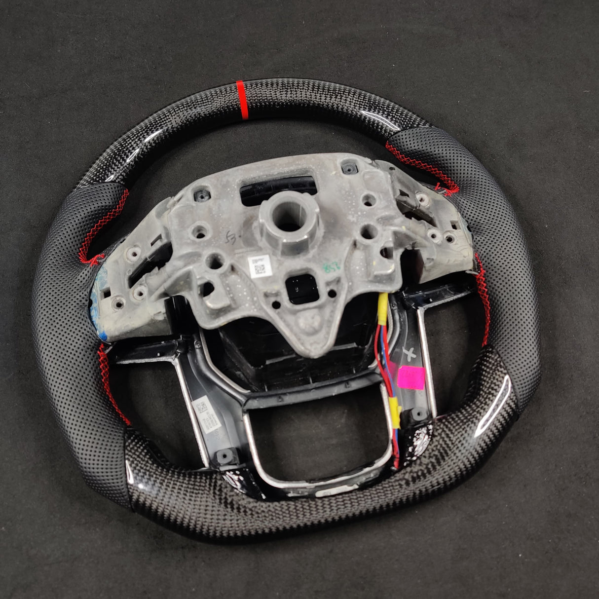 2020-2026+ GMC Sierra 1500 2500 HD Custom Carbon Fiber Steering Wheel - AutoLEDTech.com
