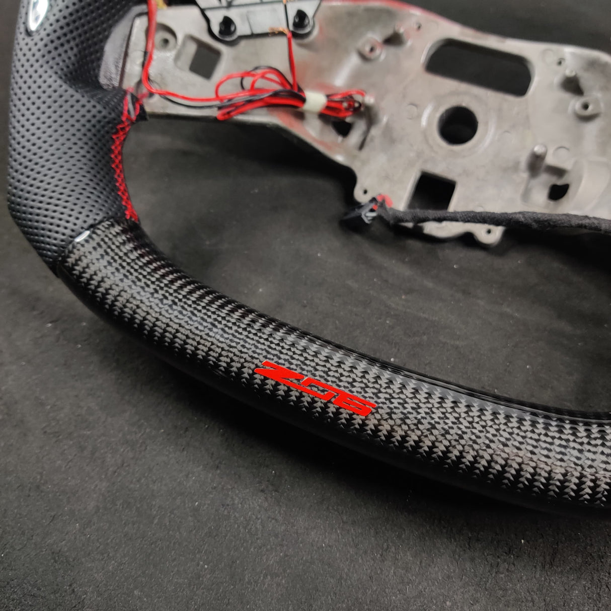 2020-2026+ Chevrolet C8 Corvette Custom Carbon Fiber Steering Wheel - AutoLEDTech.com