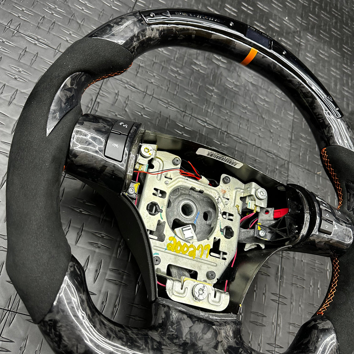 2006-2013 C6 Corvette Custom Carbon Fiber Steering Wheel - AutoLEDTech.com
