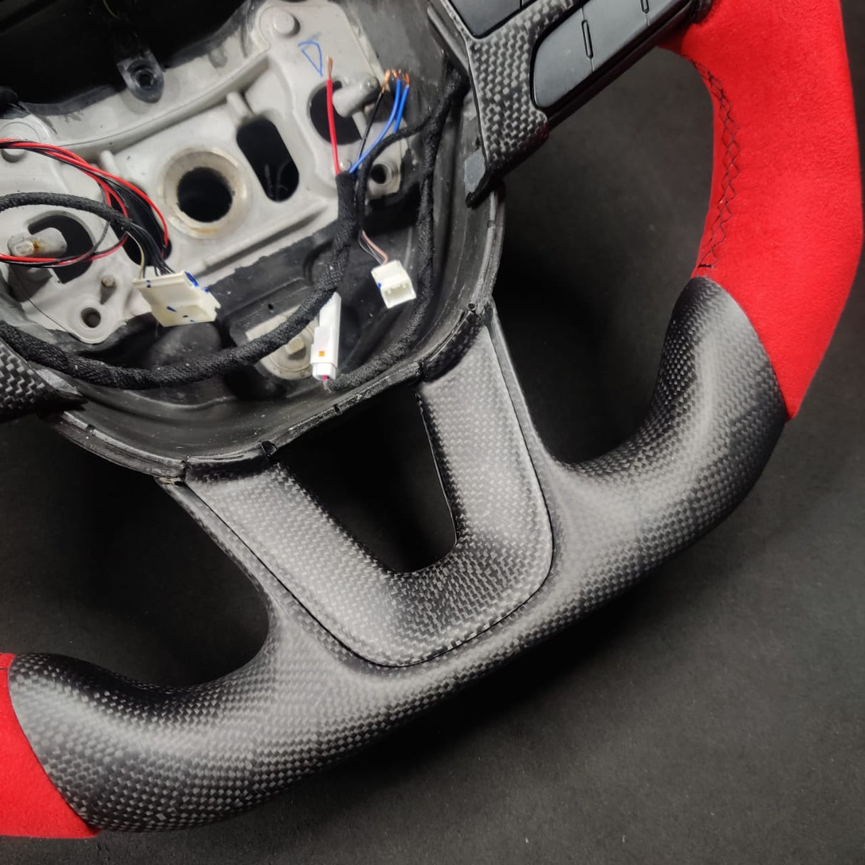 2015-2023 Dodge Charger Challenger Custom Carbon Fiber LED Steering Wheel - AutoLEDTech.com