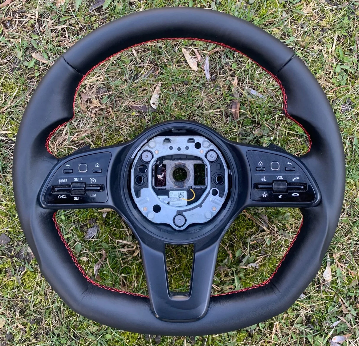 2018+ Mercedes W907/W910 Sprinter Custom Carbon Fiber Steering Wheel - AutoLEDTech.com