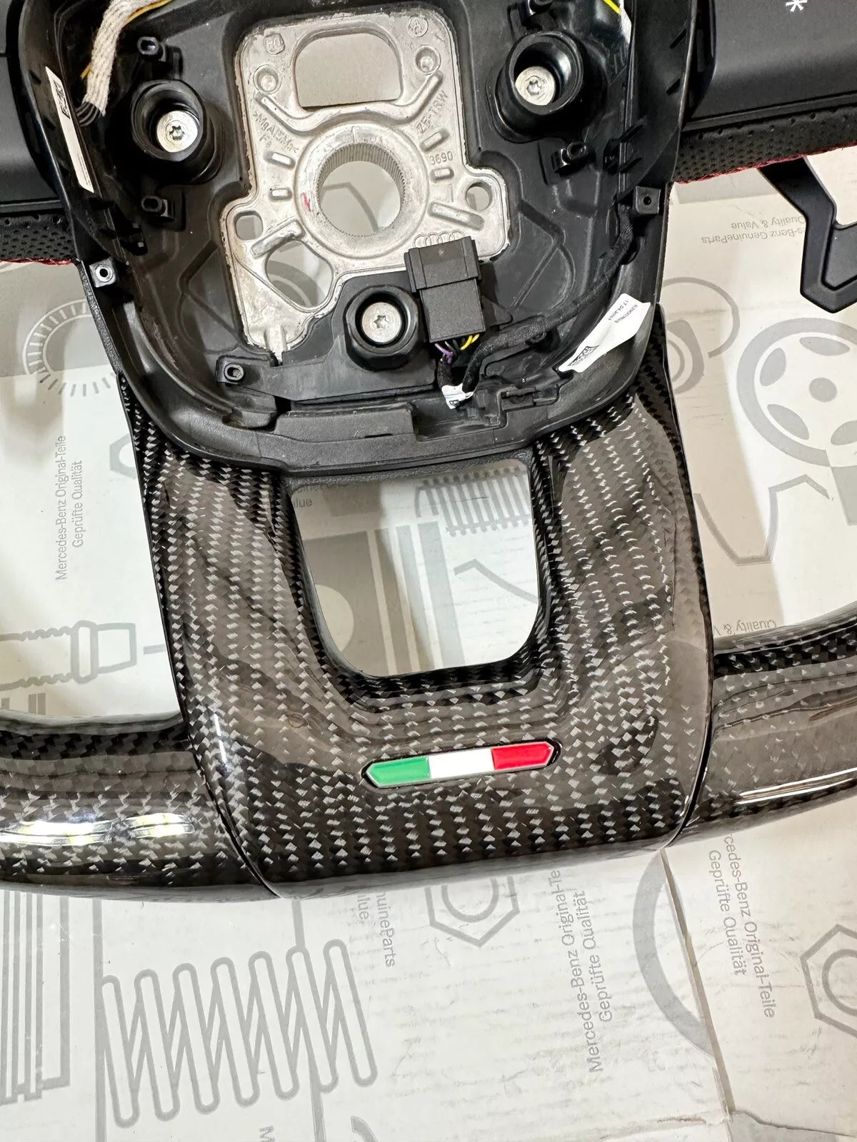 2018-2026+ Lamborghini Urus Custom Carbon Fiber Steering Wheel - AutoLEDTech.com