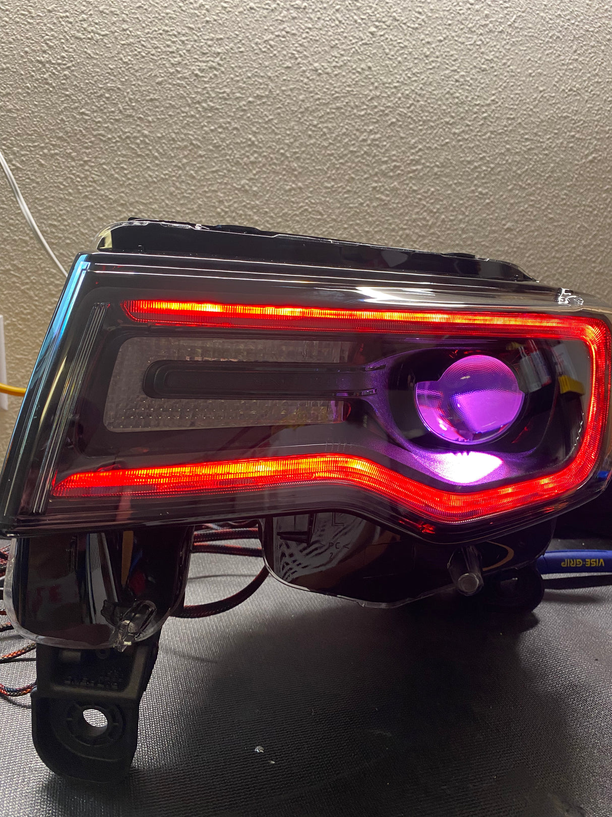 2011-2021 Jeep Grand Cherokee WK2 RGBW Color-Chasing LED DRL Replacement Headlights - Halogen to LED DRL HID Conversion LED headlight kit AutoLEDTech Oracle Lighting Trendz Flow Series RGBHaloKits OneUpLighting Morimoto