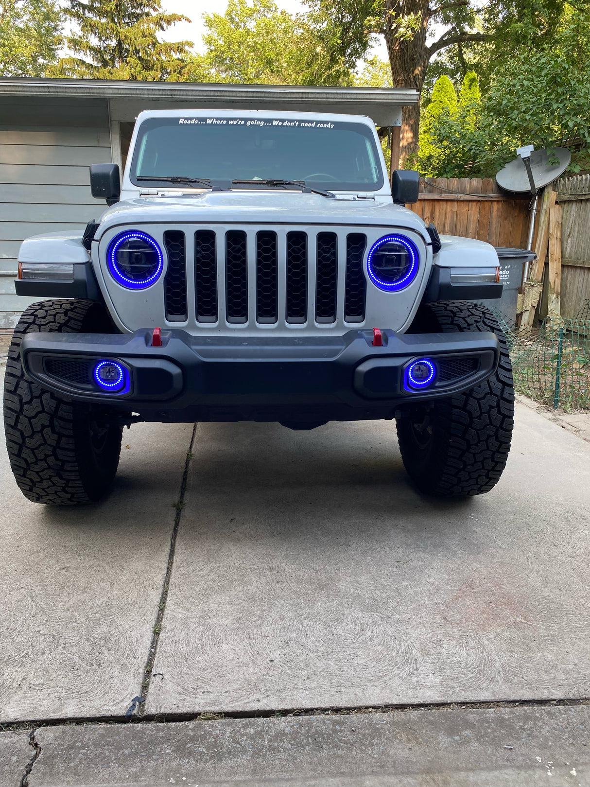 2018-2023+ Jeep Wrangler/Gladiator JL JT RGBW Color-Chasing Waterproof Exterior LED Halo Kit LED headlight kit AutoLEDTech Oracle Lighting Trendz Flow Series RGBHaloKits OneUpLighting Morimoto