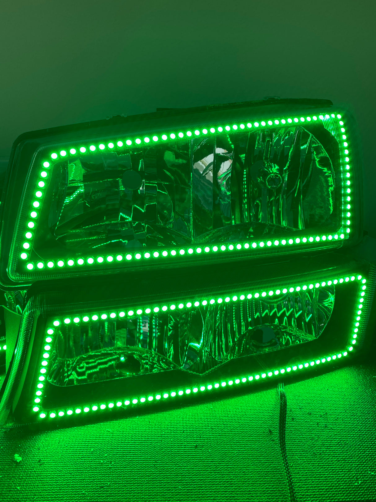 2003-2006 Chevrolet Silverado/Avalanche Prebuilt RGBW Color-Chasing LED Halo Headlights LED headlight kit AutoLEDTech Oracle Lighting Trendz Flow Series RGBHaloKits OneUpLighting Morimoto