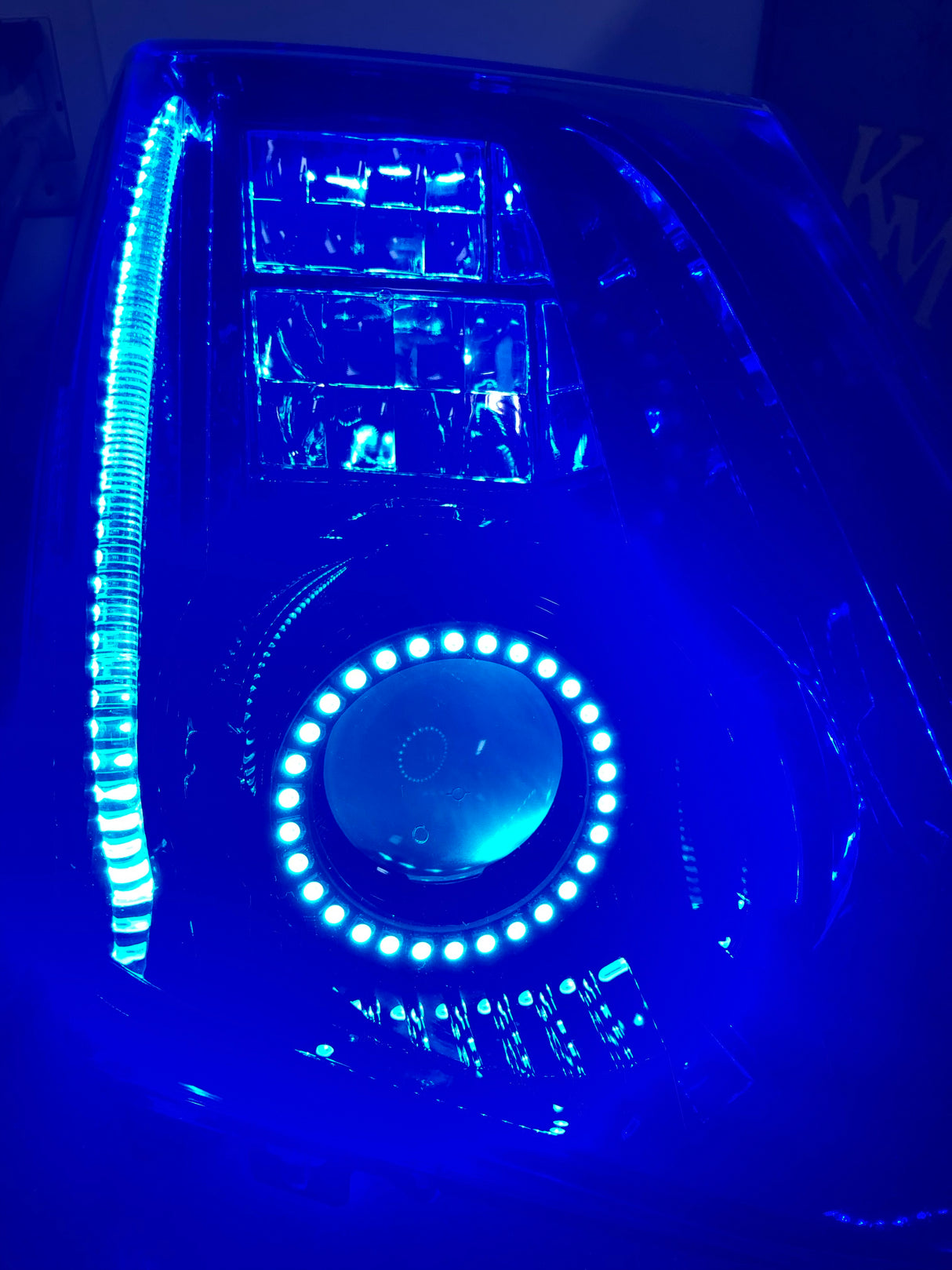 2008-2015 Cadillac CTS CTS-V RGBW Color-Chasing LED Halo DRL Kit LED headlight kit AutoLEDTech Oracle Lighting Trendz Flow Series RGBHaloKits OneUpLighting Morimoto