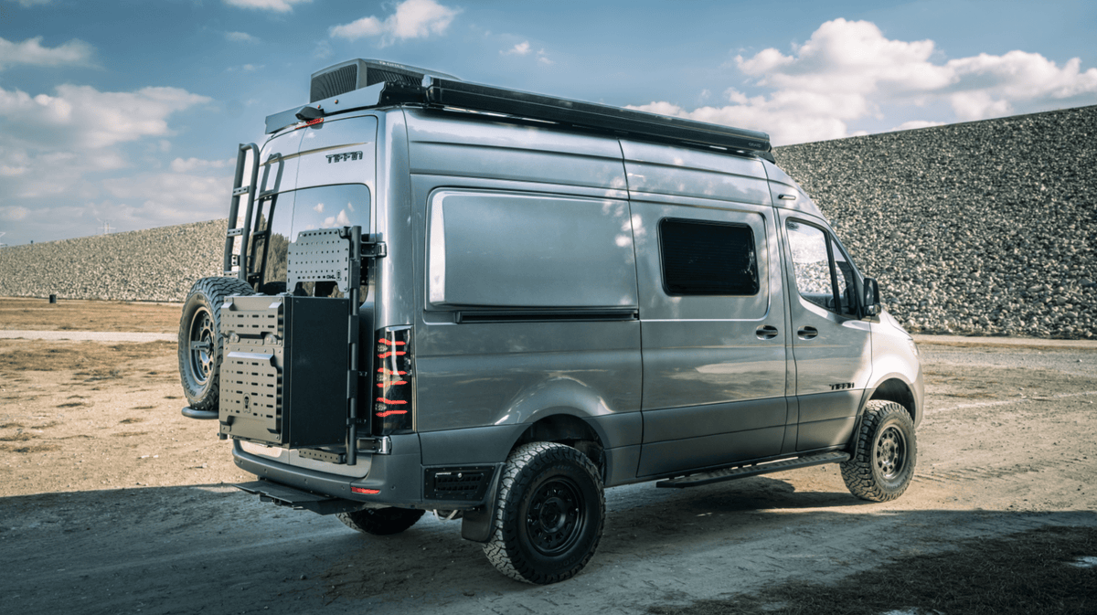 Sprinter LUXX-Series LED Tail Lights Black Smoke