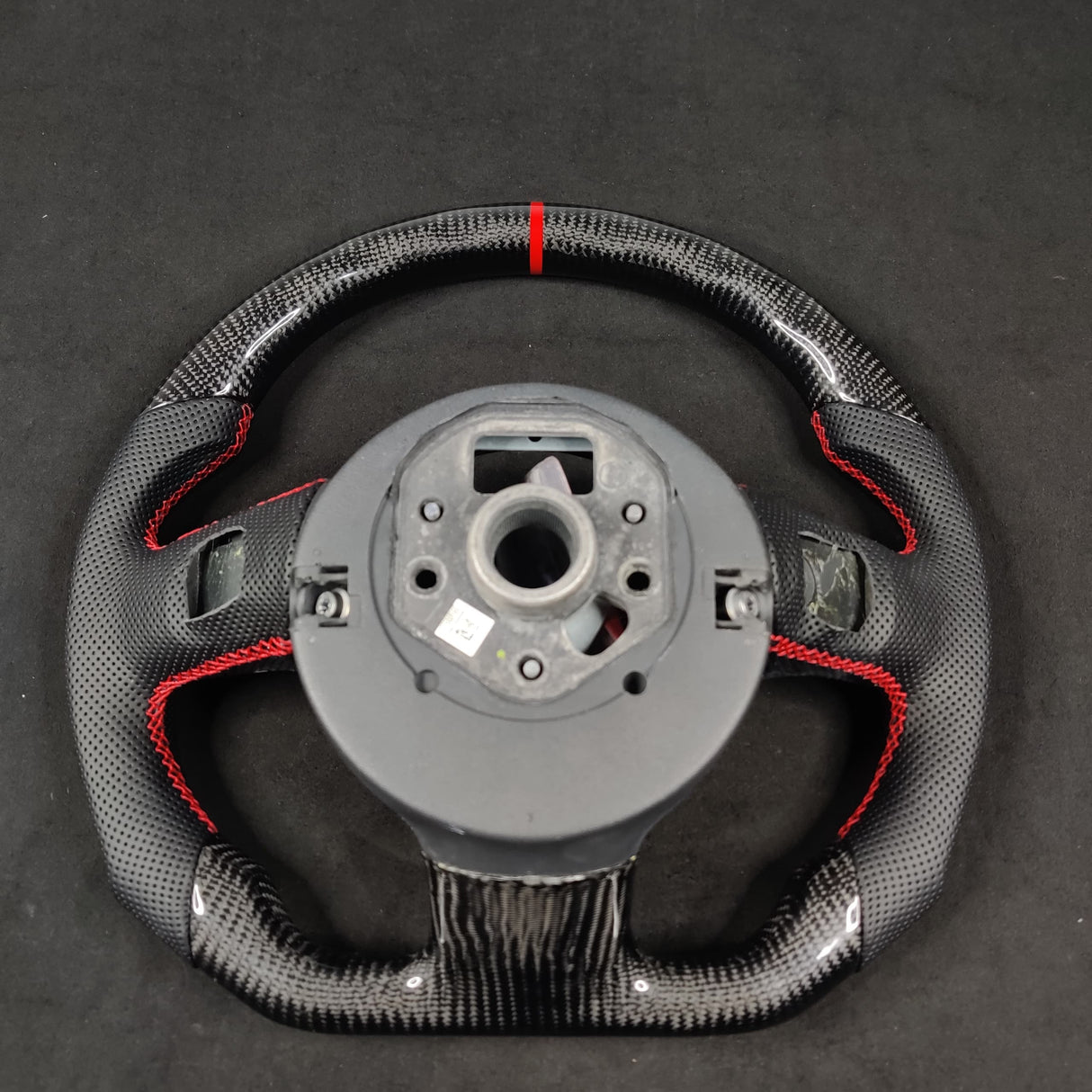 2006-2015 Audi R8/TT Custom Carbon Fiber Steering Wheel - AutoLEDTech.com