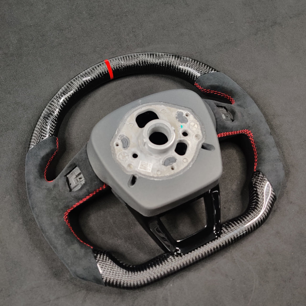 2015-2026+ Audi Q3/Q5/Q7/Q8 Custom Carbon Fiber Steering Wheel - AutoLEDTech.com