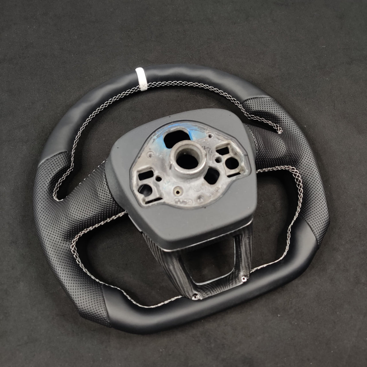 2015-2026+ Audi Q3/Q5/Q7/Q8 Custom Carbon Fiber Steering Wheel - AutoLEDTech.com