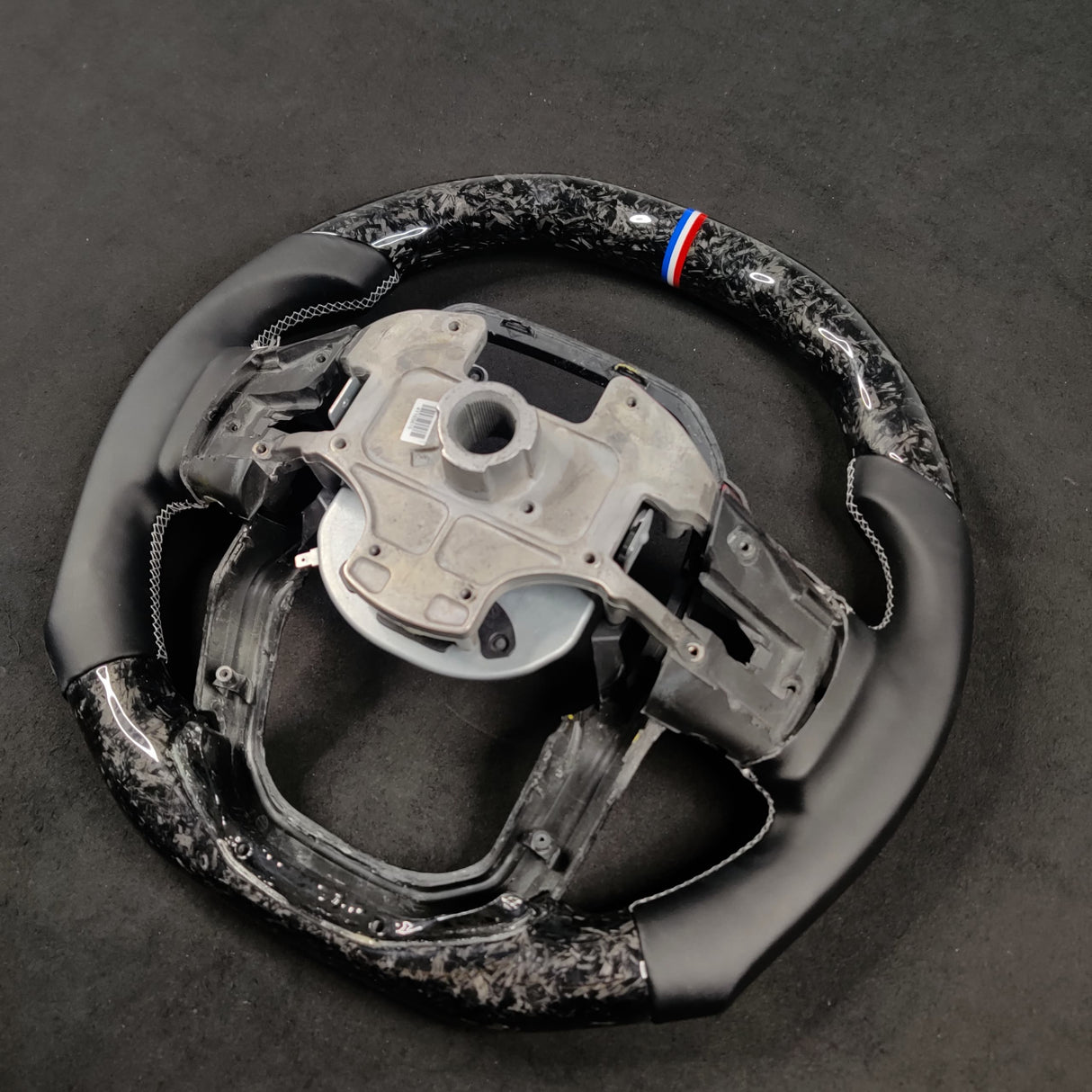 2023-2025+ Chevy Colorado Custom Carbon Fiber Steering Wheel - AutoLEDTech.com