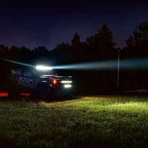 ORACLE Roof LED Light Bar beam output at night - Ford Bronco - AutoLEDTech.com