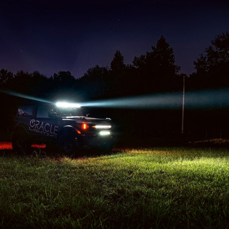 ORACLE Roof LED Light Bar beam output at night - Ford Bronco - AutoLEDTech.com