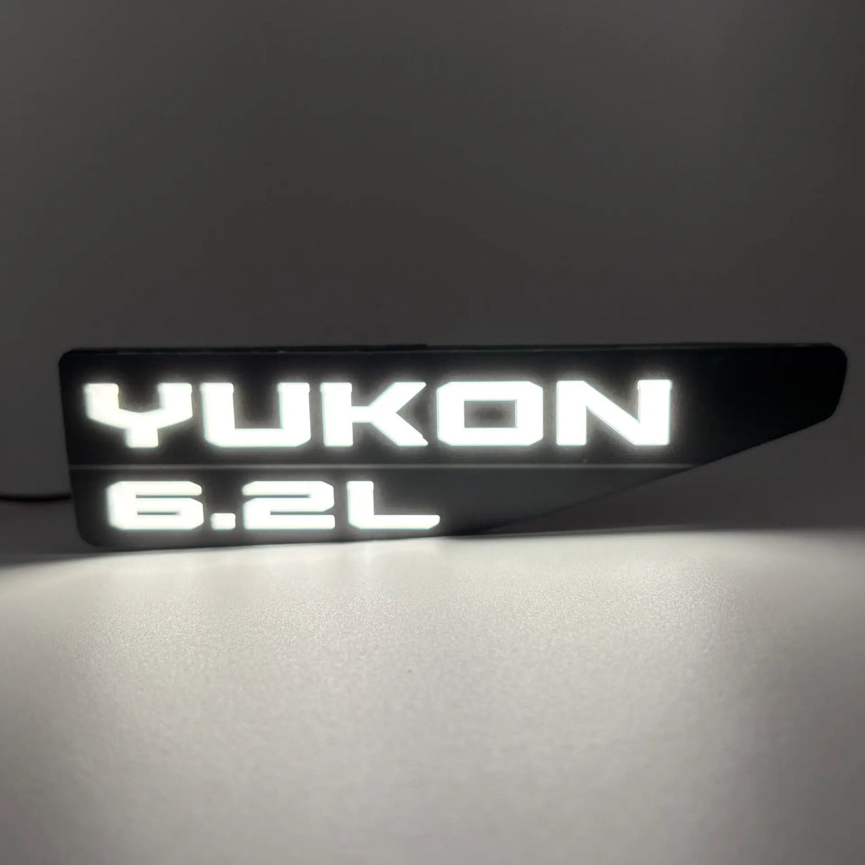2021-2027 GMC Yukon Illuminated Fender Badge - AutoLEDTech.com