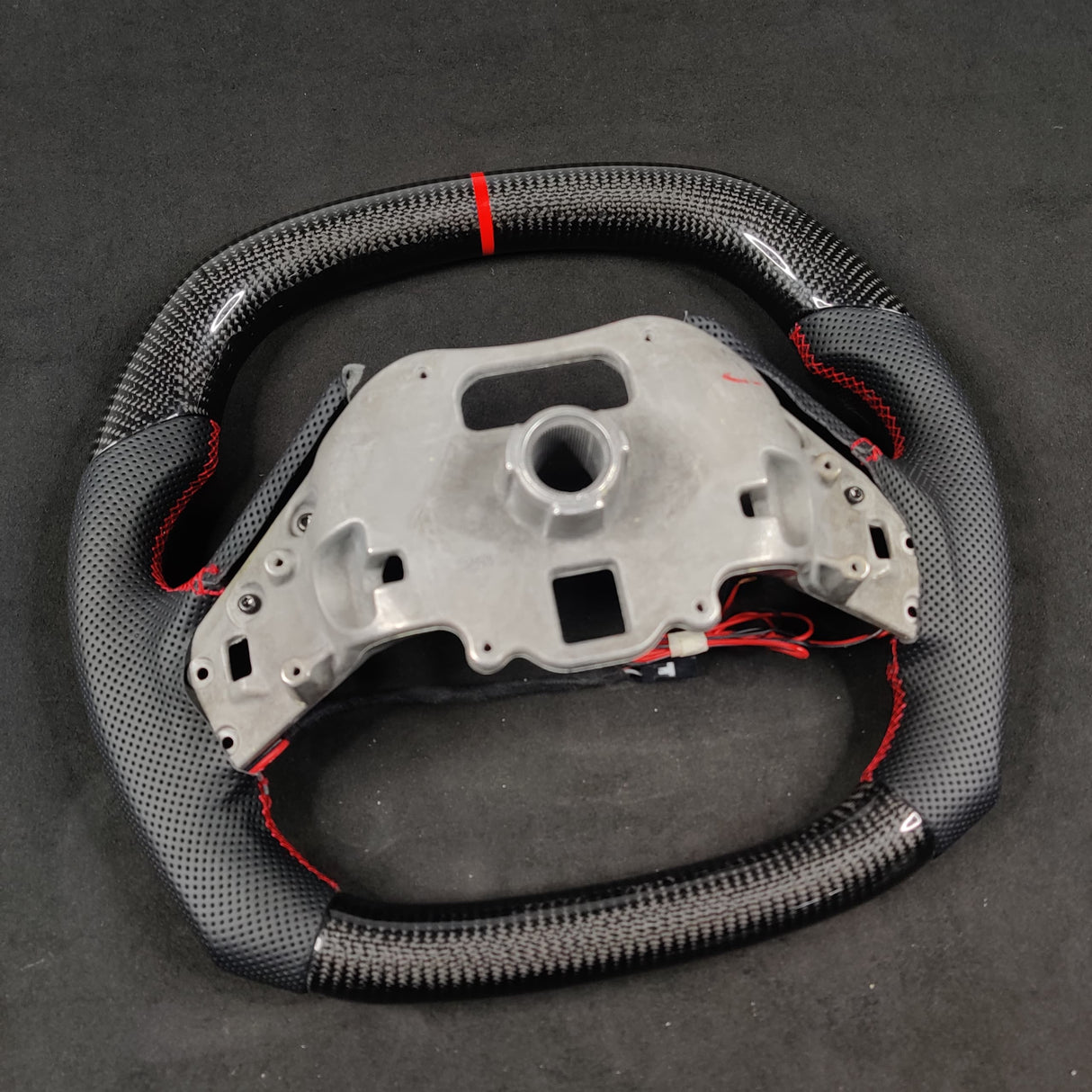 2020-2026+ Chevrolet C8 Corvette Custom Carbon Fiber Steering Wheel - AutoLEDTech.com