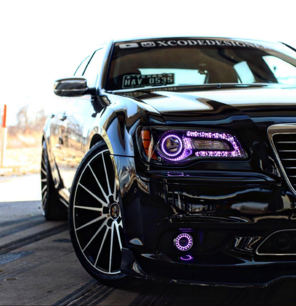 2011-2023 Chrysler 300 RGBW Flow Series LED Halo DRL Prebuilt Headligh–  AutoLEDTech.com