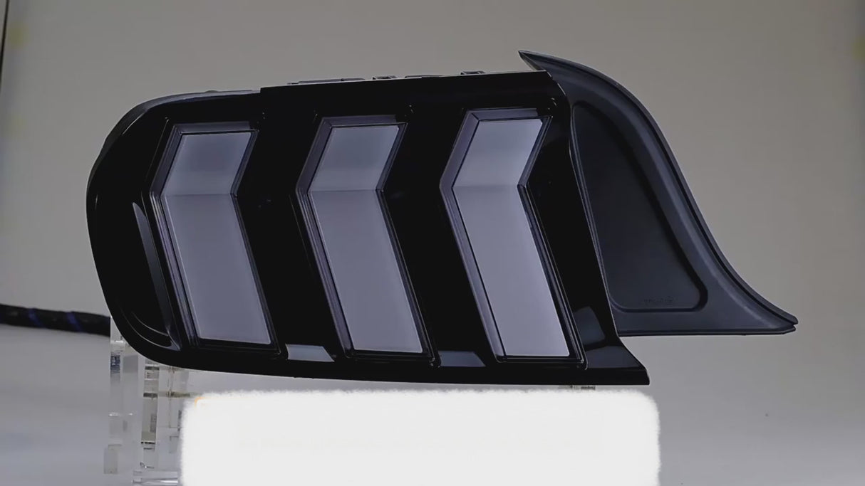 15-23 Ford Mustang S550 RGB Flow Smoked Clear LED Tail Lights