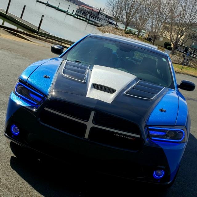 2011-2014 Dodge Charger RGBW Color-Chasing LED DRL Halo Projector Headlights - 2015+ Style Design LED headlight kit AutoLEDTech Oracle Lighting Trendz Flow Series RGBHaloKits OneUpLighting Morimoto