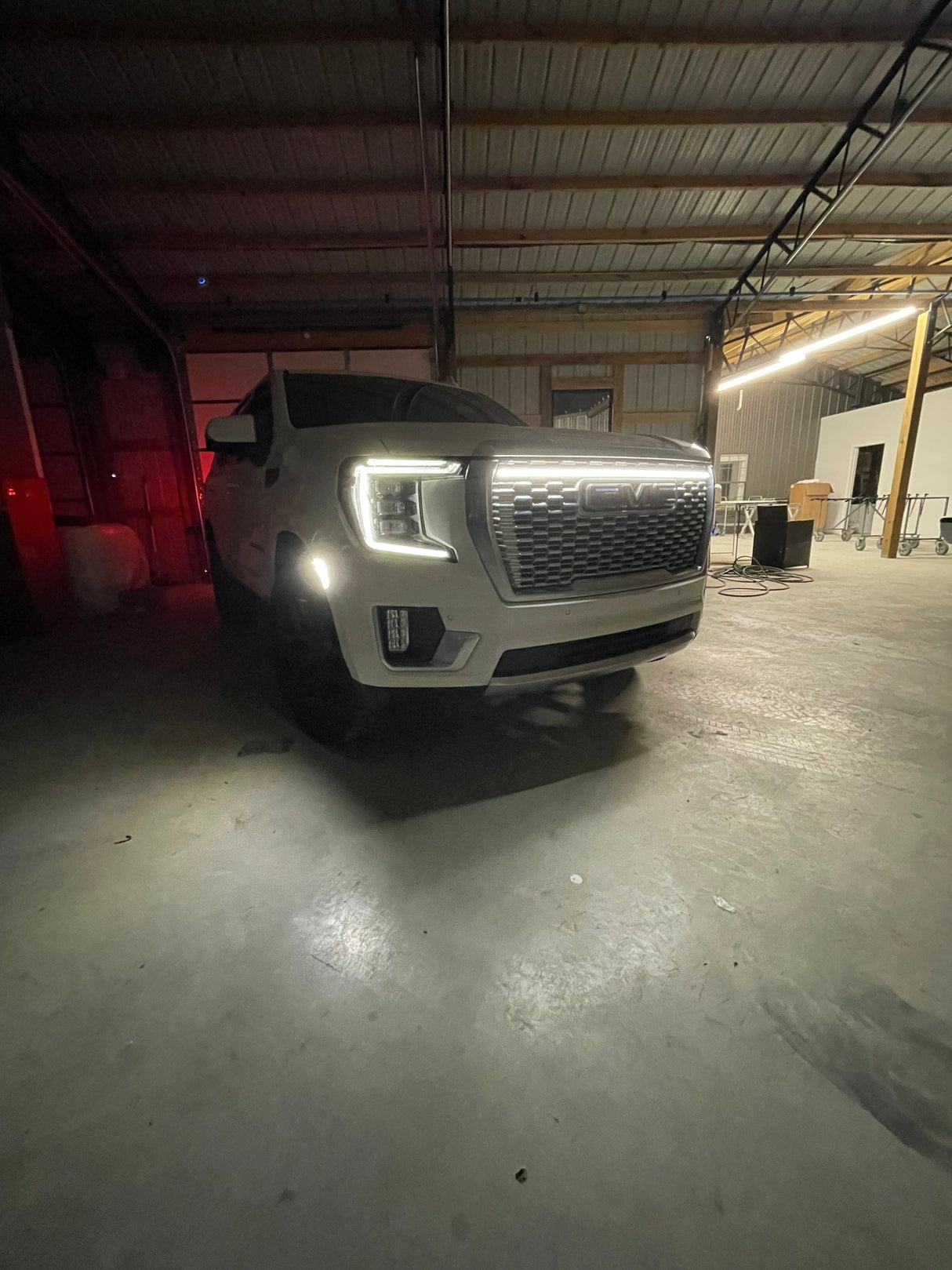 2021-2023 GMC Yukon LED Grill Accent Lights Kit | Denali AT4 LED headlight kit AutoLEDTech Oracle Lighting Trendz Flow Series RGBHaloKits OneUpLighting Morimoto